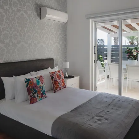 Botanical Art House By Staycom Paphos