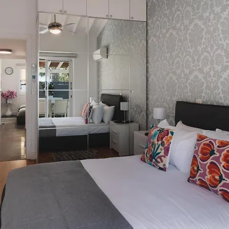 Botanical Art House By Staycom * Paphos