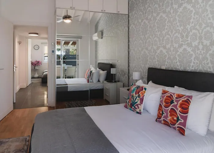 Botanical Art House By Staycom * Paphos